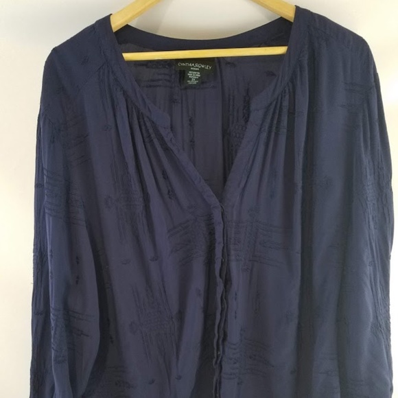 Cynthia Rowley Tops - 💥Cynthia Rowley navy button up top plus sz